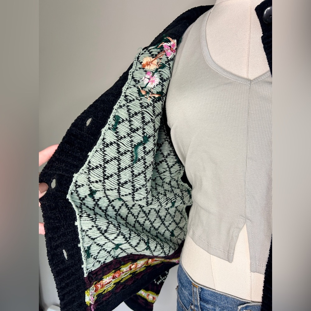 VINTAGE 90s Floral Embroidered Argyle Boxy Cardigan Feminine Whimsigoth | Size L - Picture 4 of 15